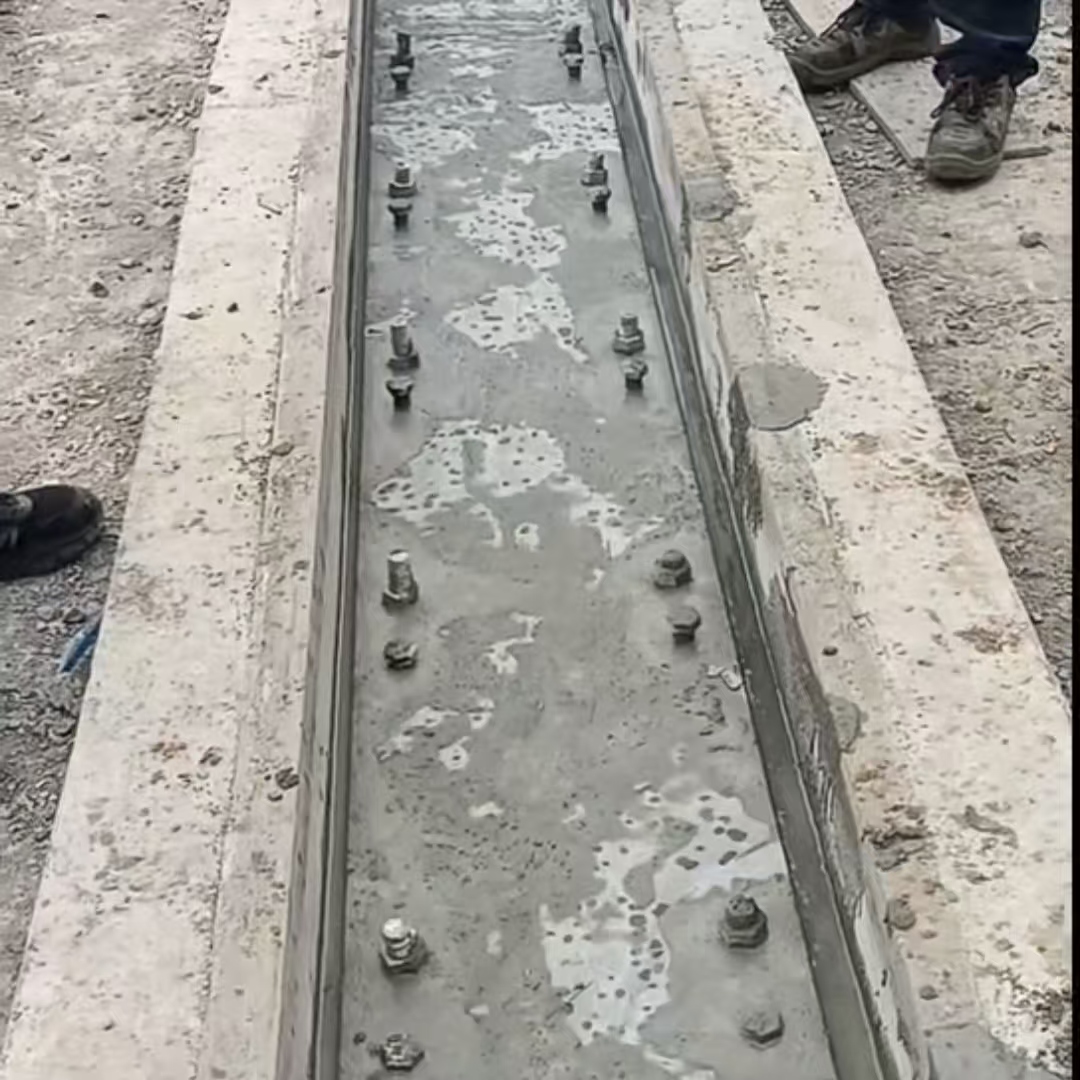 福州港口码头起重机龙门吊重型机械设备稳固用早强快凝轨道胶泥